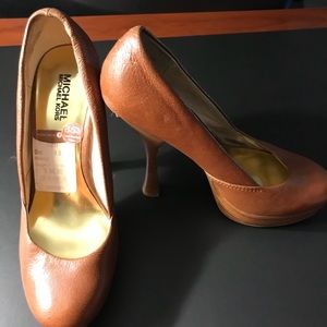 Mint! Michael Kors Belinda Pump 9M